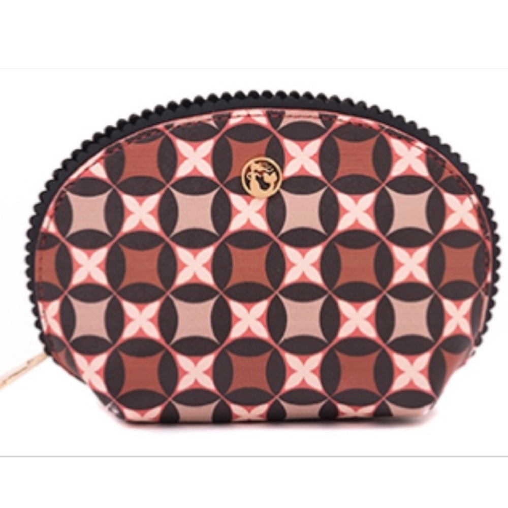 NWT Retreat Black Clam Case by Spartina 449